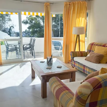 Appartement Pinos: Serene 2bd W/pool, Views & Walk To Mijas