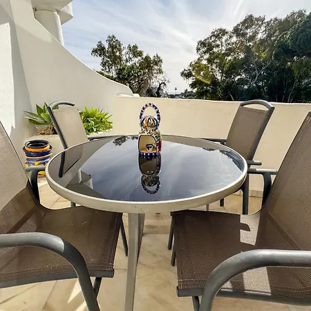 Appartement Pinos: Serene 2bd W/pool, Views & Walk To Mijas