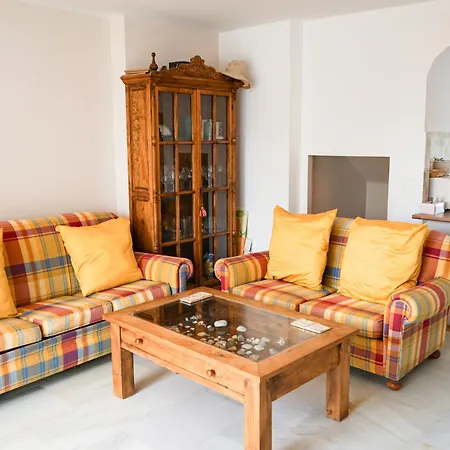 Casa Pinos 2bd/2ba Townhouse With Access To Pool * Mijas